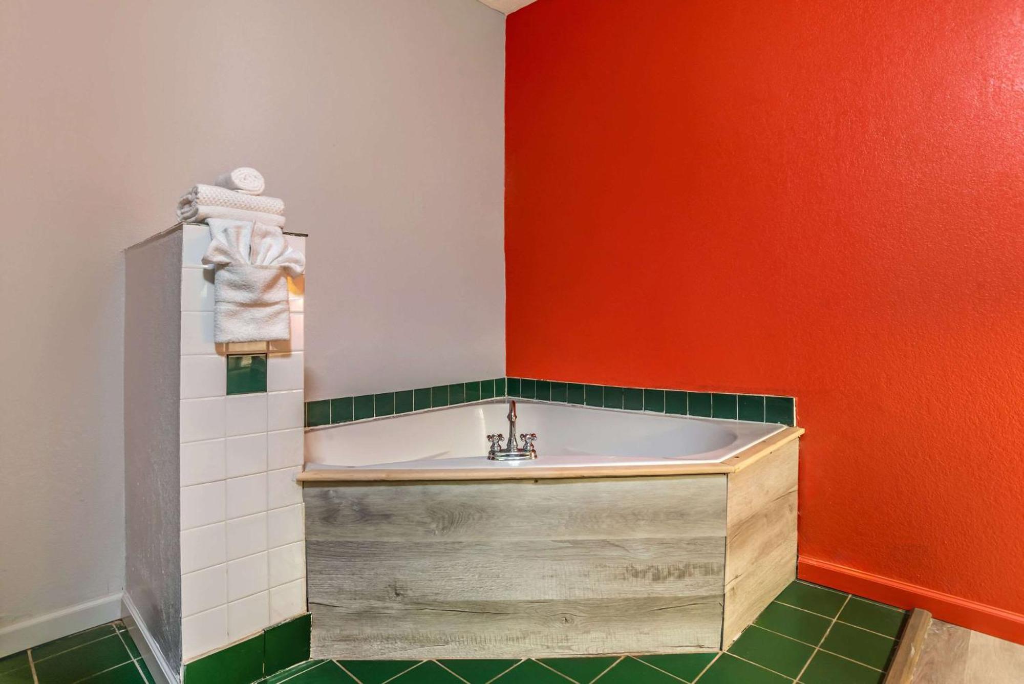 Econo Lodge Inn&Suites Filadelfia Esterno foto