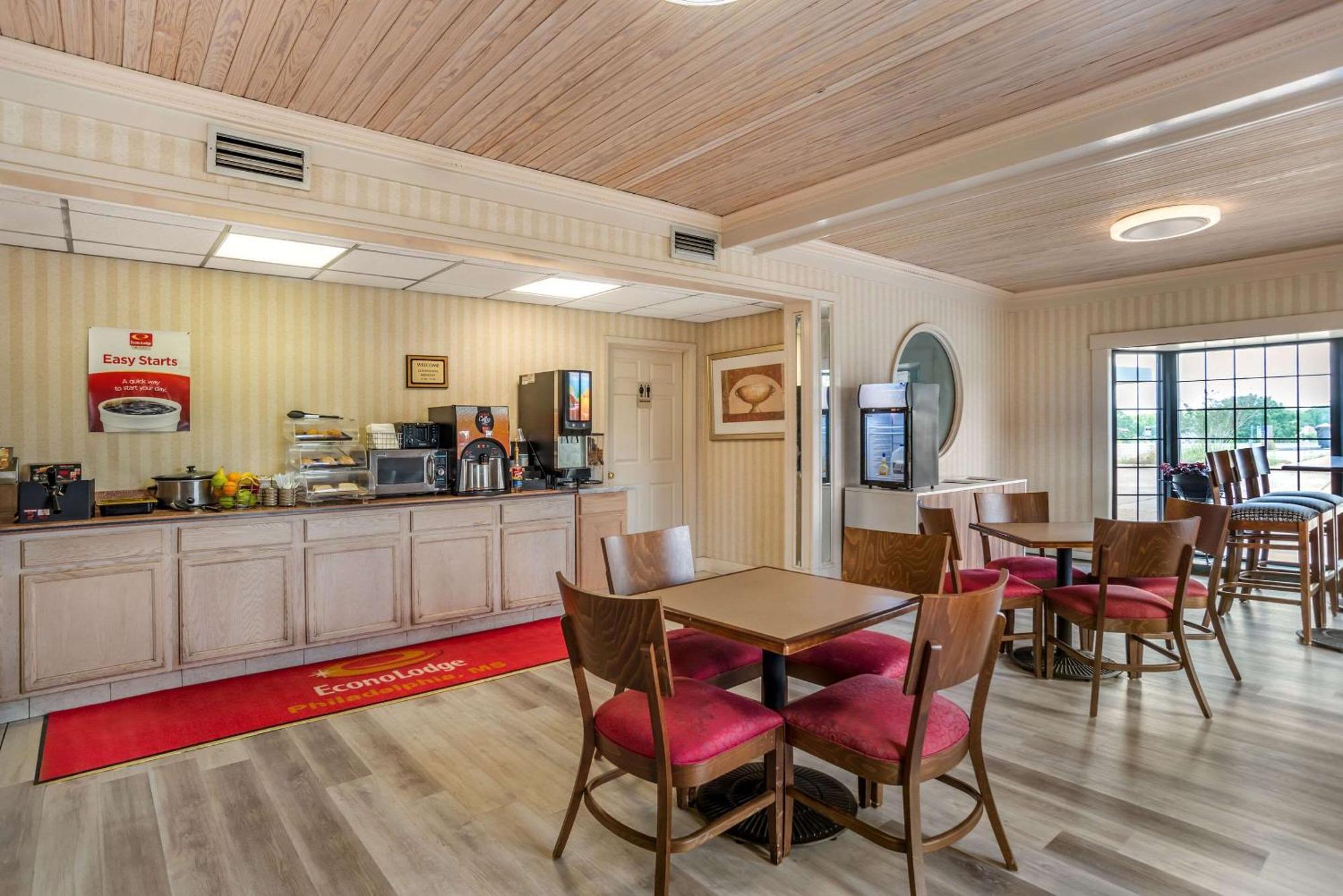 Econo Lodge Inn&Suites Filadelfia Esterno foto