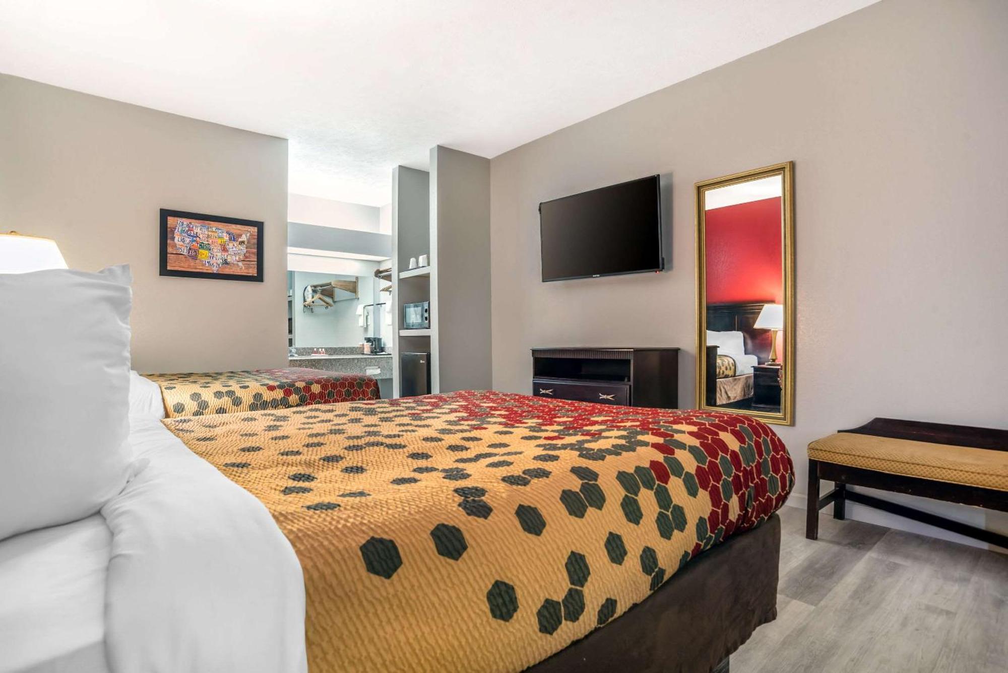 Econo Lodge Inn&Suites Filadelfia Esterno foto