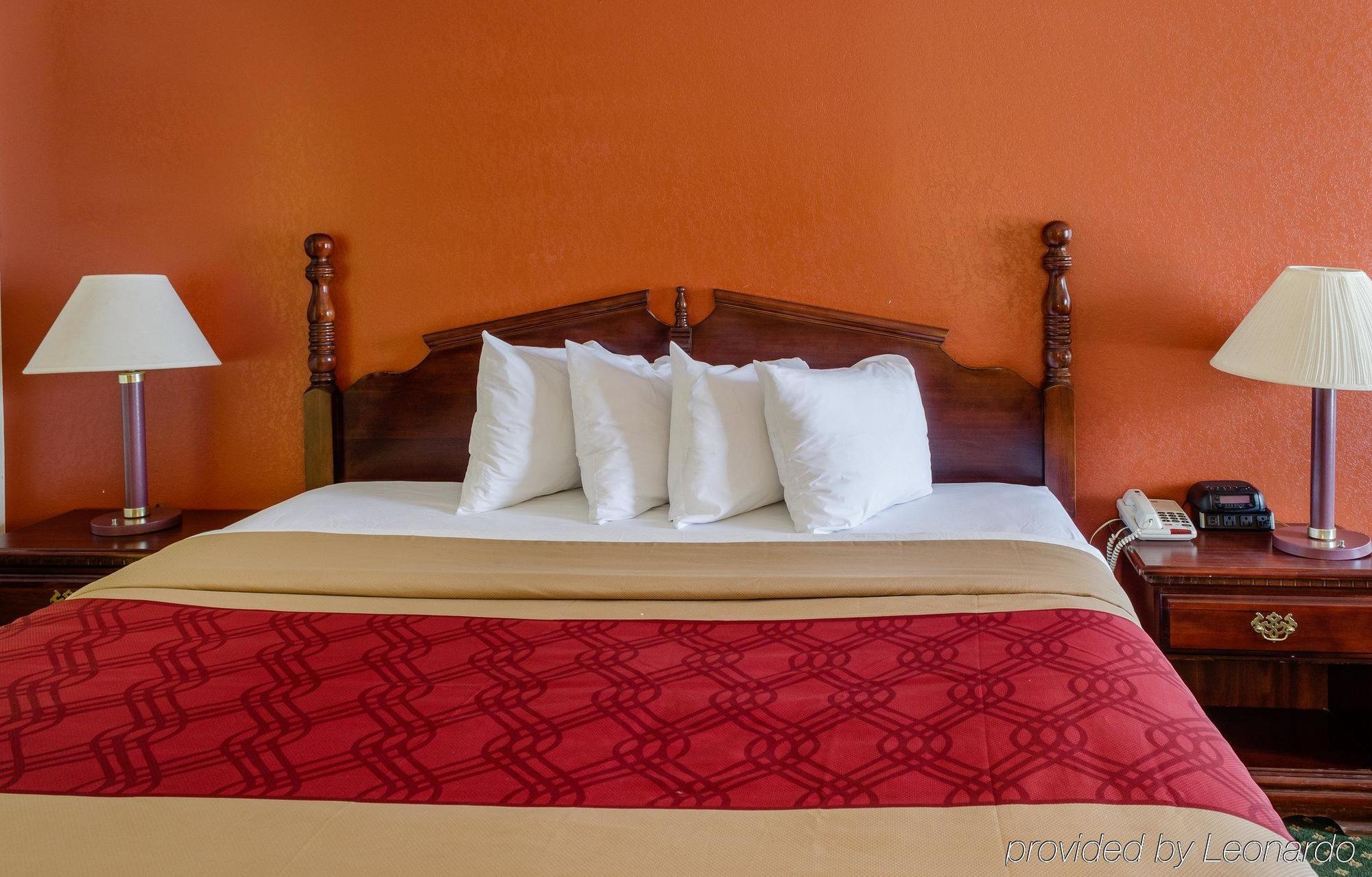 Econo Lodge Inn&Suites Filadelfia Esterno foto