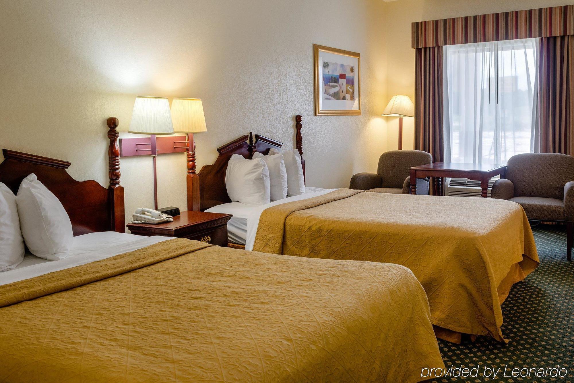 Econo Lodge Inn&Suites Filadelfia Esterno foto