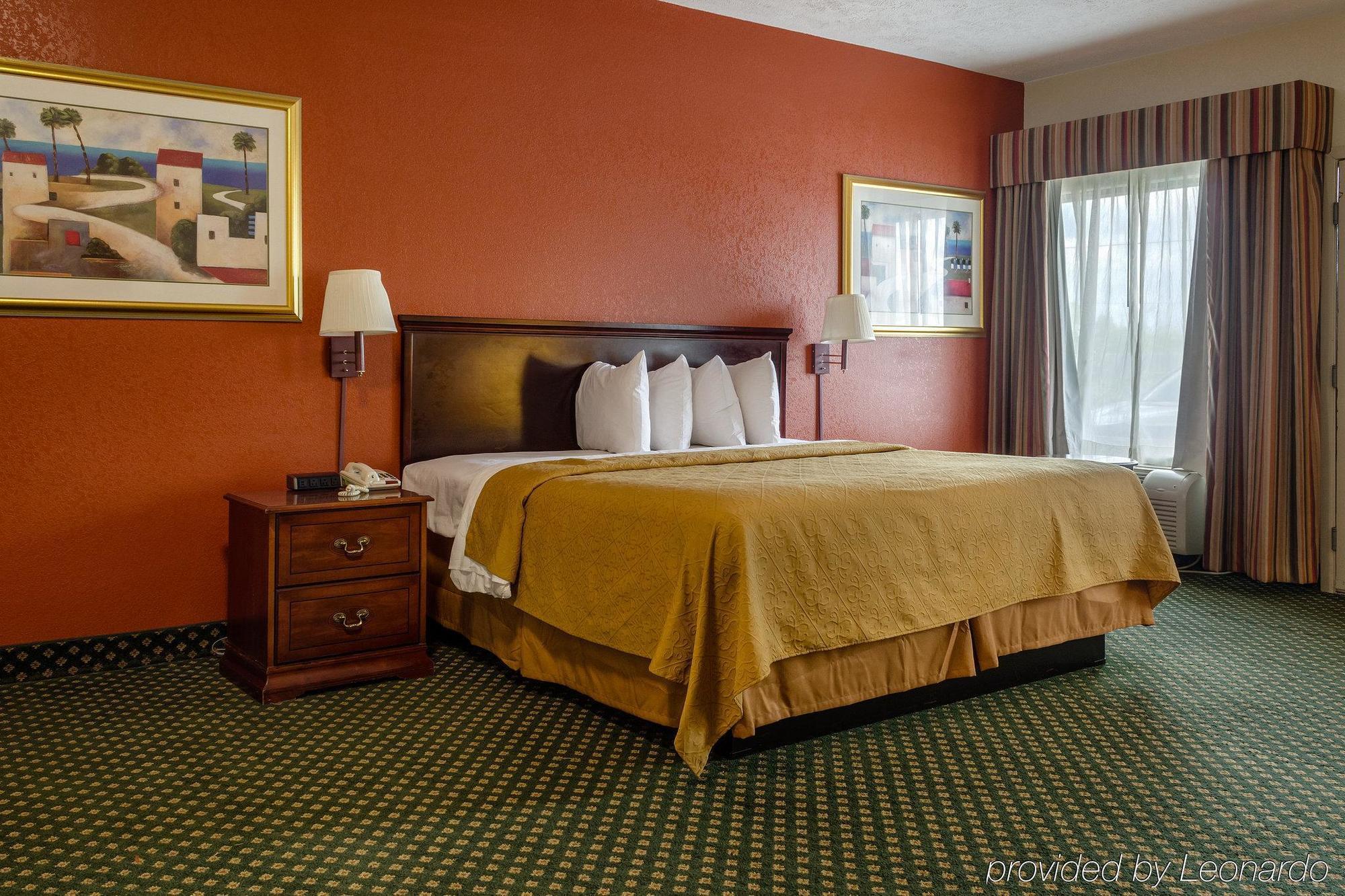 Econo Lodge Inn&Suites Filadelfia Esterno foto