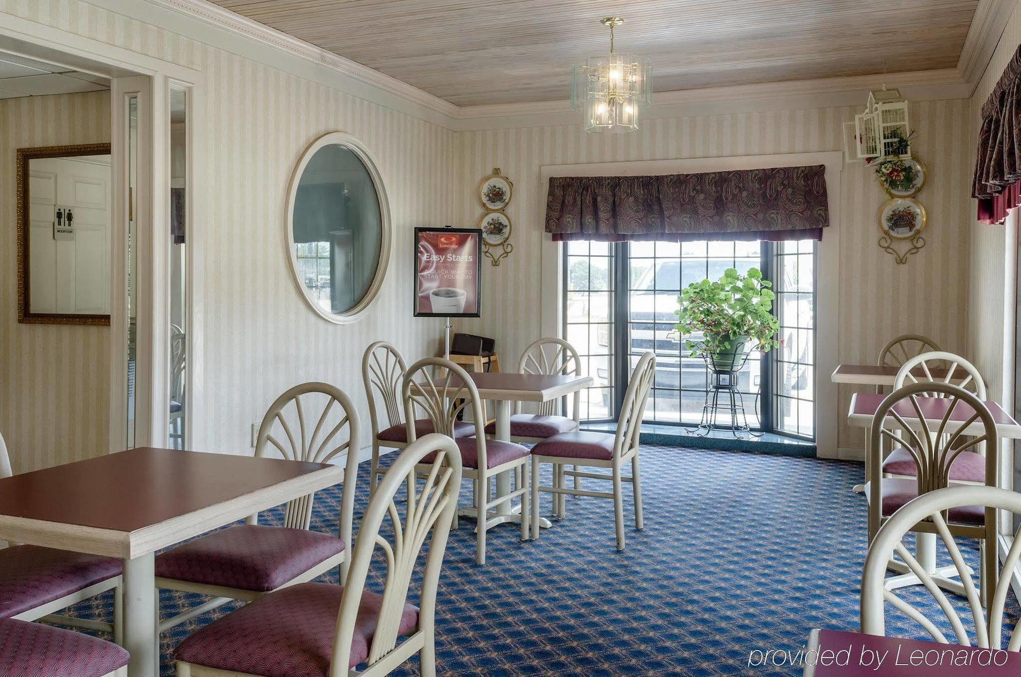 Econo Lodge Inn&Suites Filadelfia Esterno foto